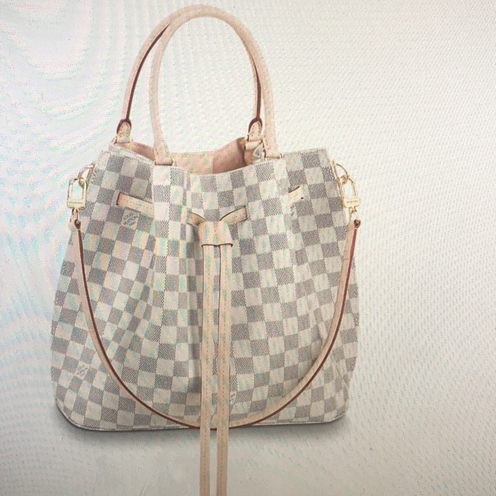 Louis Vuitton Girolata bag